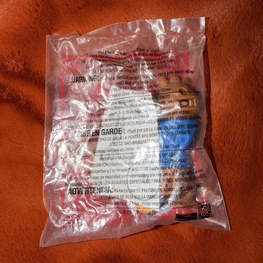 2009 Alvin and the Chipmunks’ Simon McDonalds Toy - Picture 2 of 2